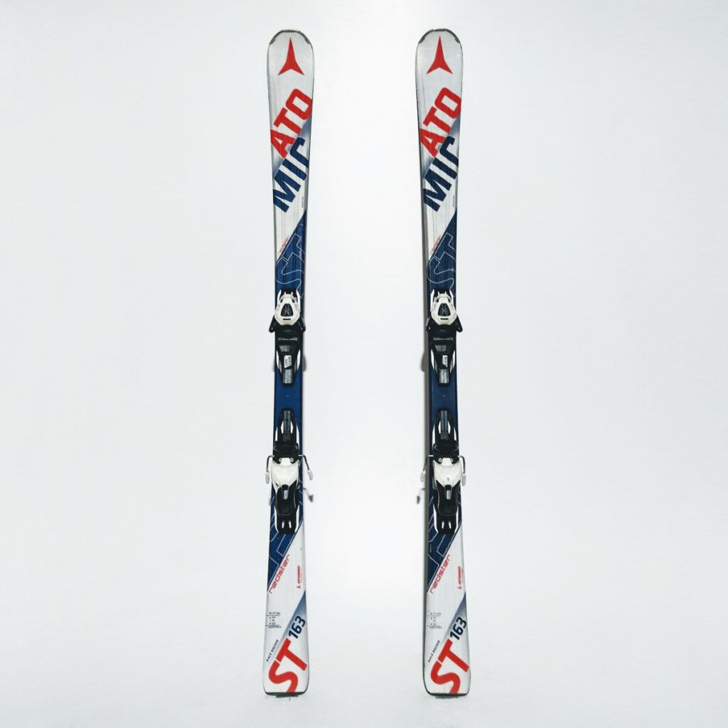 schiuri-atomic-redster-st-1