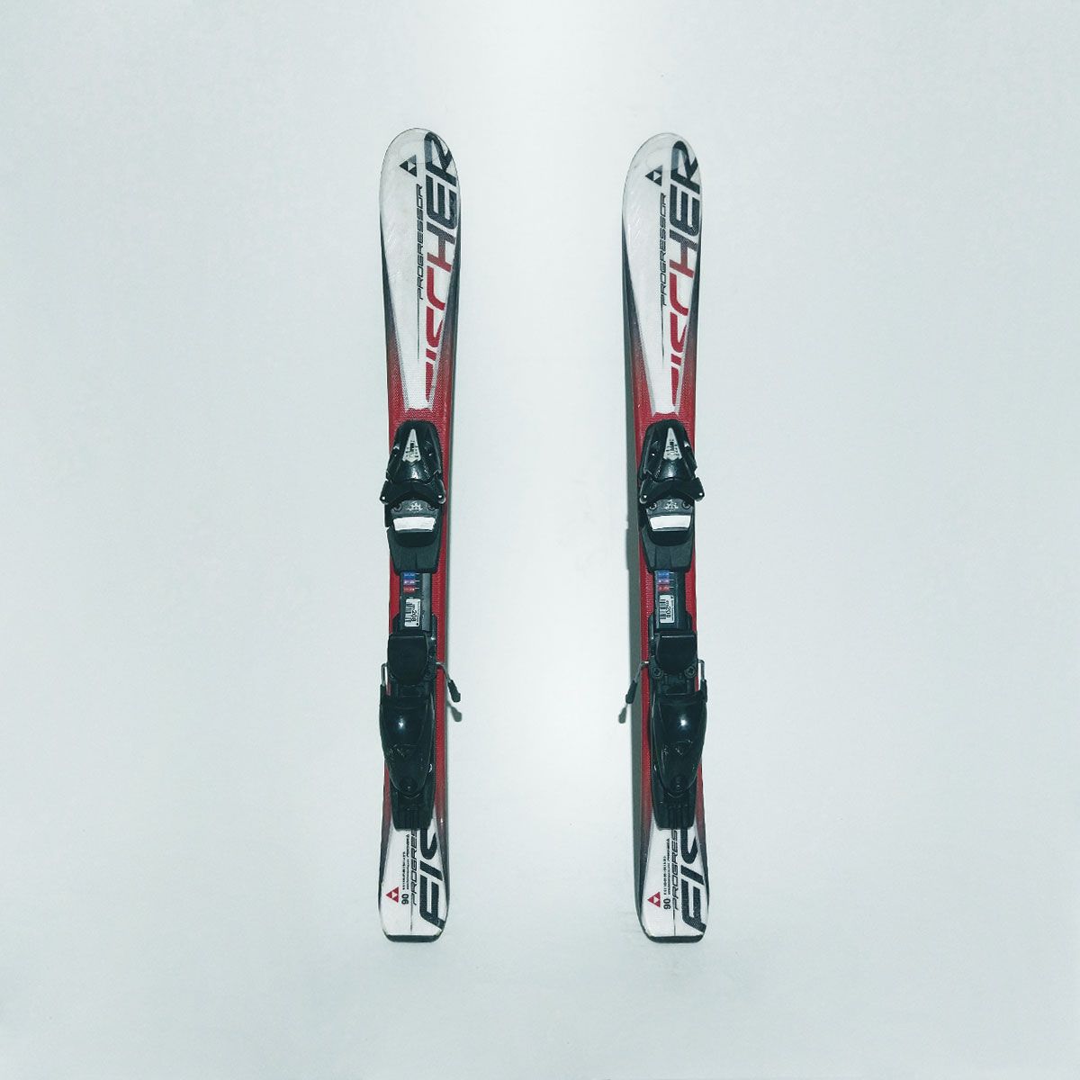 Schiuri Fischer Progressor Jr Albe