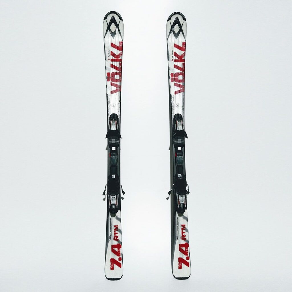 schiuri-volkl-rtm-7-4-white-1