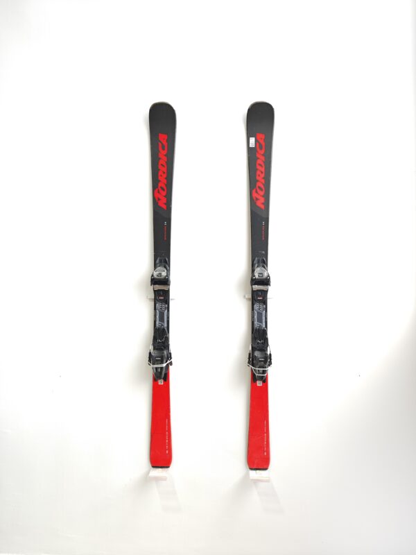 Schiuri Nordica Spitfire Carbon Black